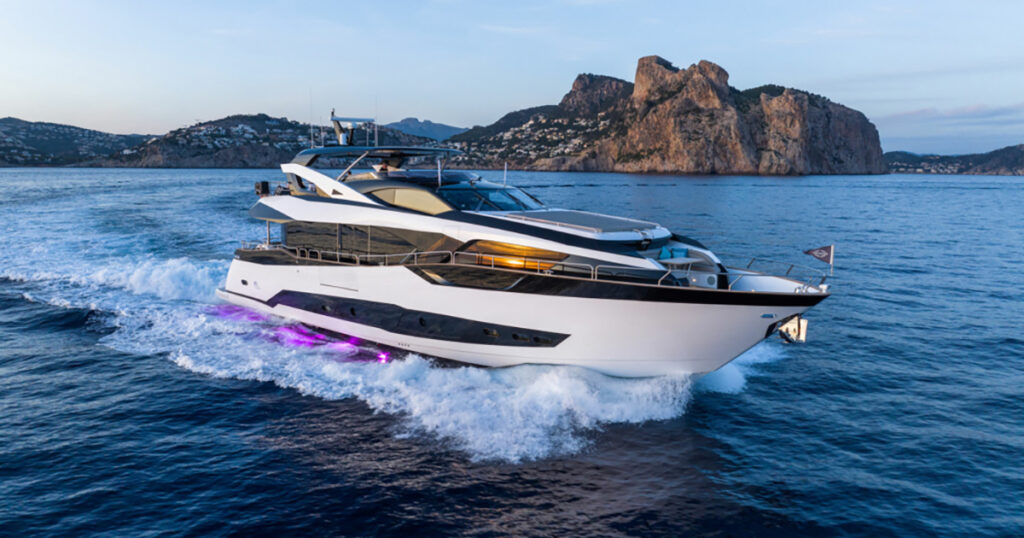 MEROS Signature 95 Yacht